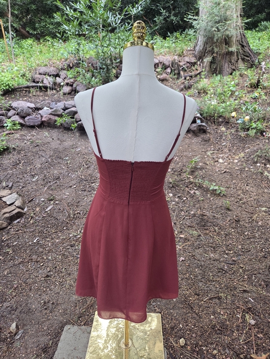Aritzia Sunday Best Ribbed Dress in Rosewood - Picture 6 of 7
